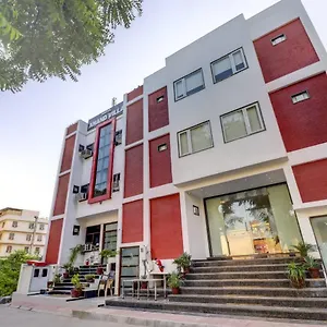 ** Hotel Anand India